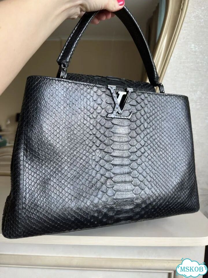 Сумка Louis Vuitton Capucines питон фото 9
