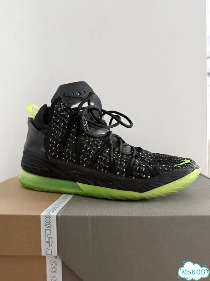 Кроссовки nike lebron фото 1