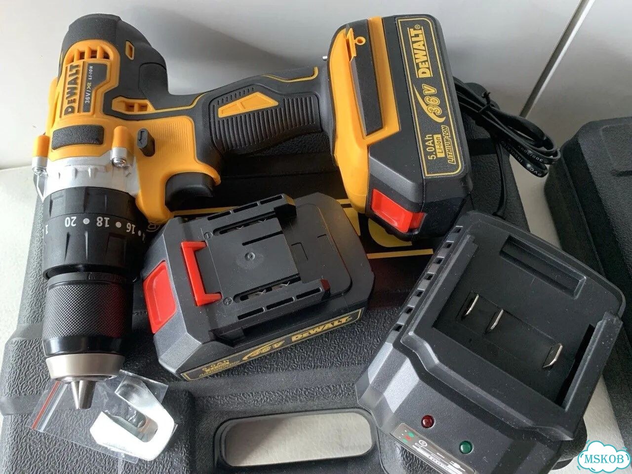 Шуруповерт дрель Dewalt 36V ударный фото 1