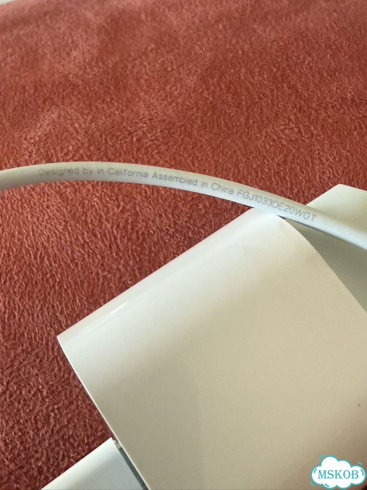 Зарядка на iPhone 20w оригинал фото 3