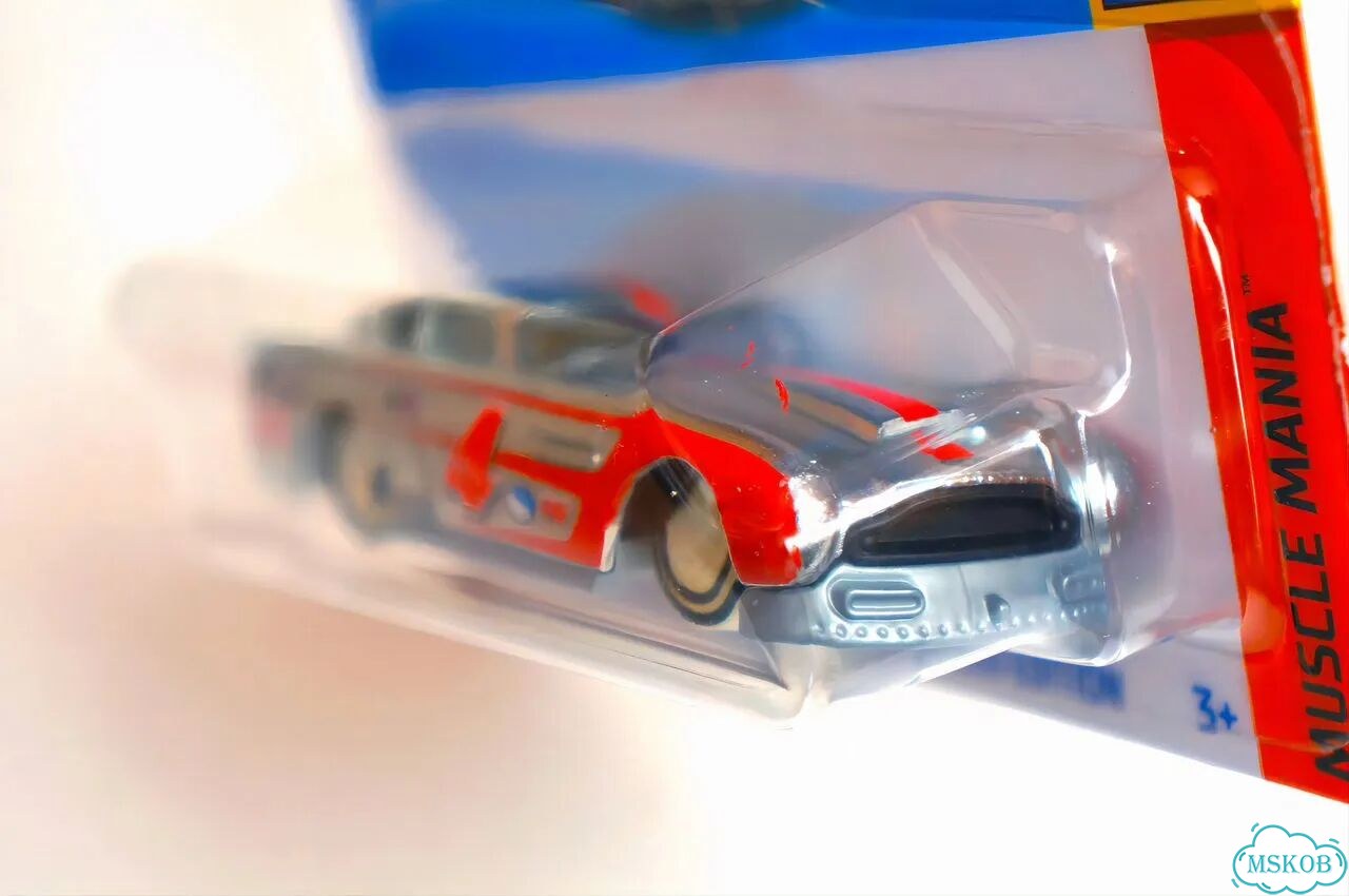 Hot Wheels Aston Martin DB4GT High-Speed Edition фото 4