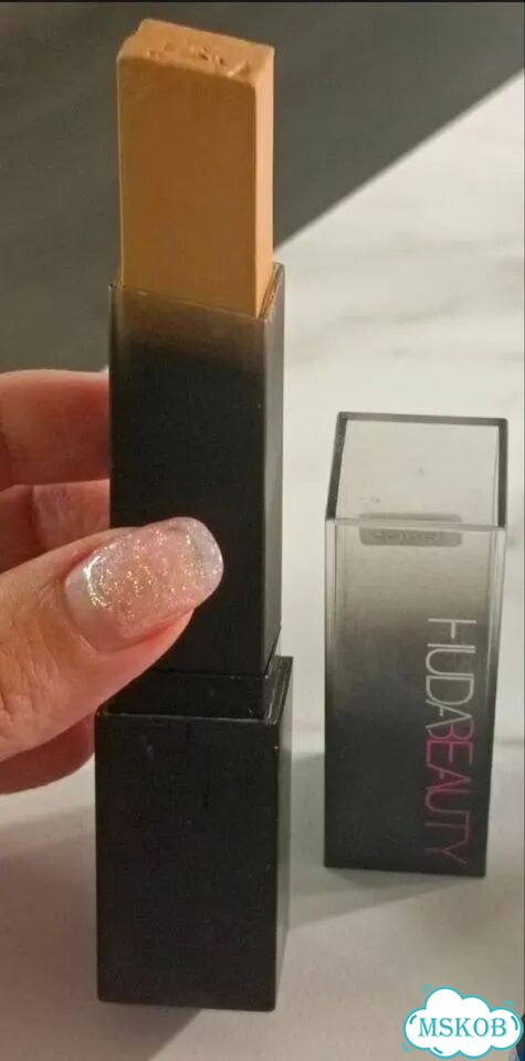 Huda beauty fond de teint stick 310G amaretti фото 1