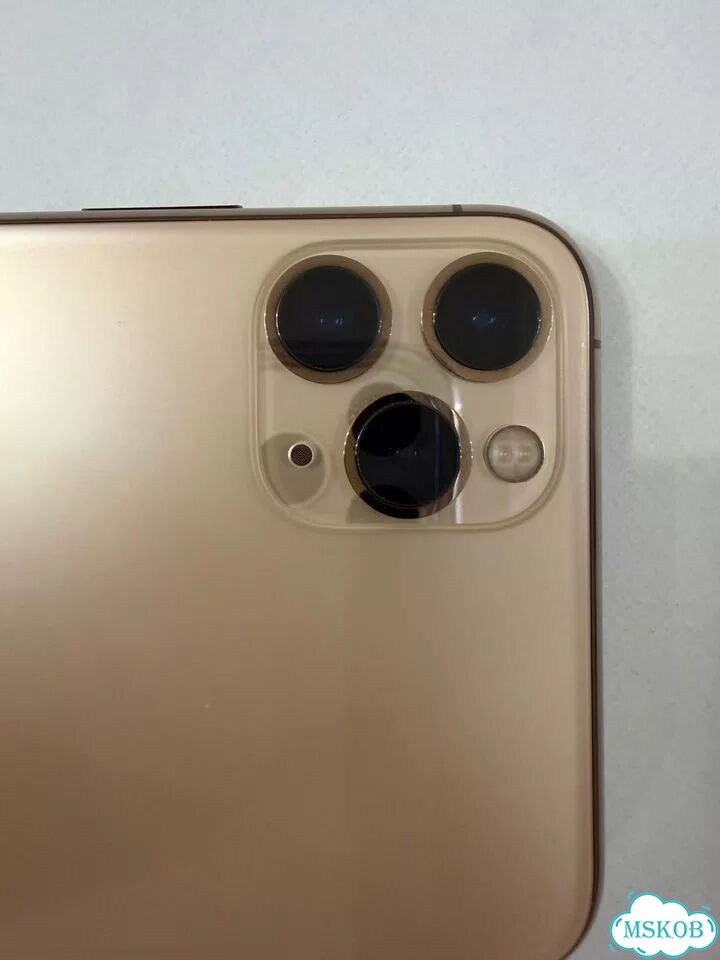 iPhone 11 Pro Max, 256 ГБ, SIM + eSIM фото 3