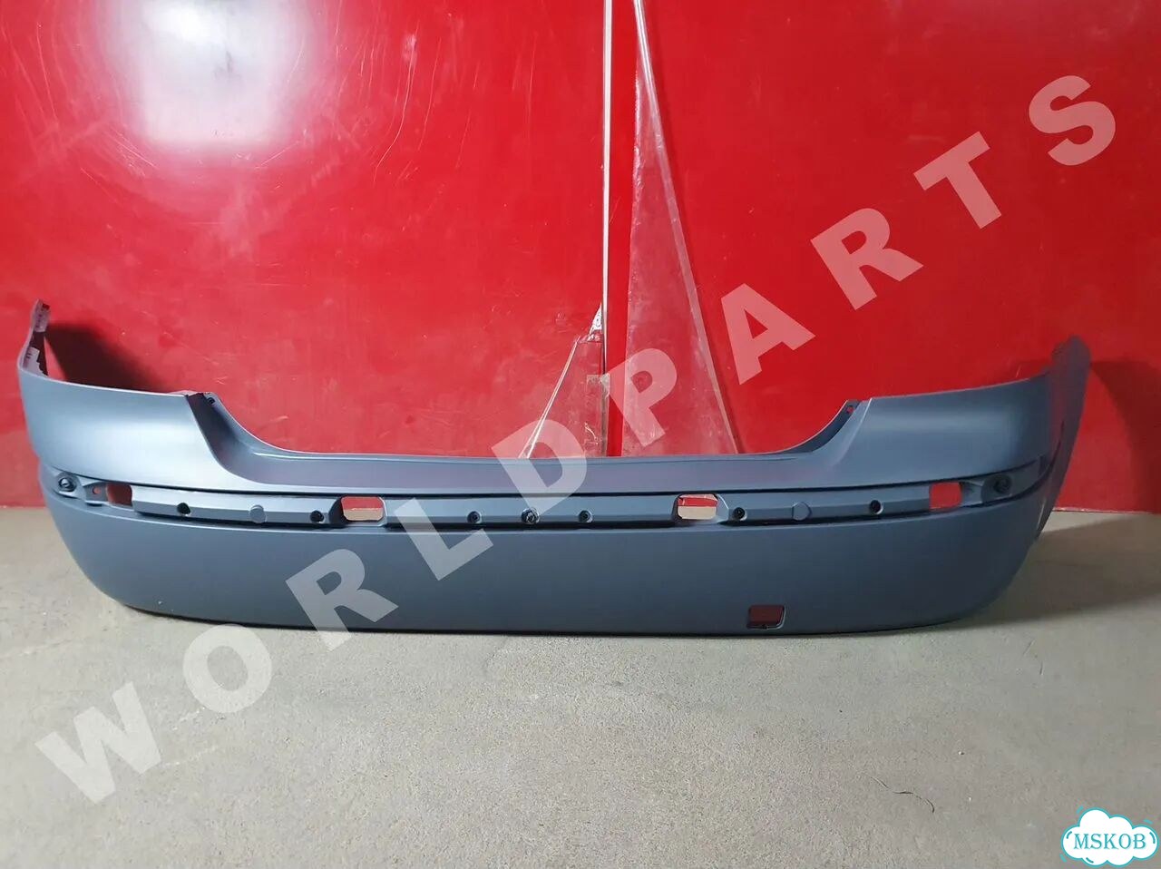 Бампер задний Ford Focus 2 2004-08 седан фото 1