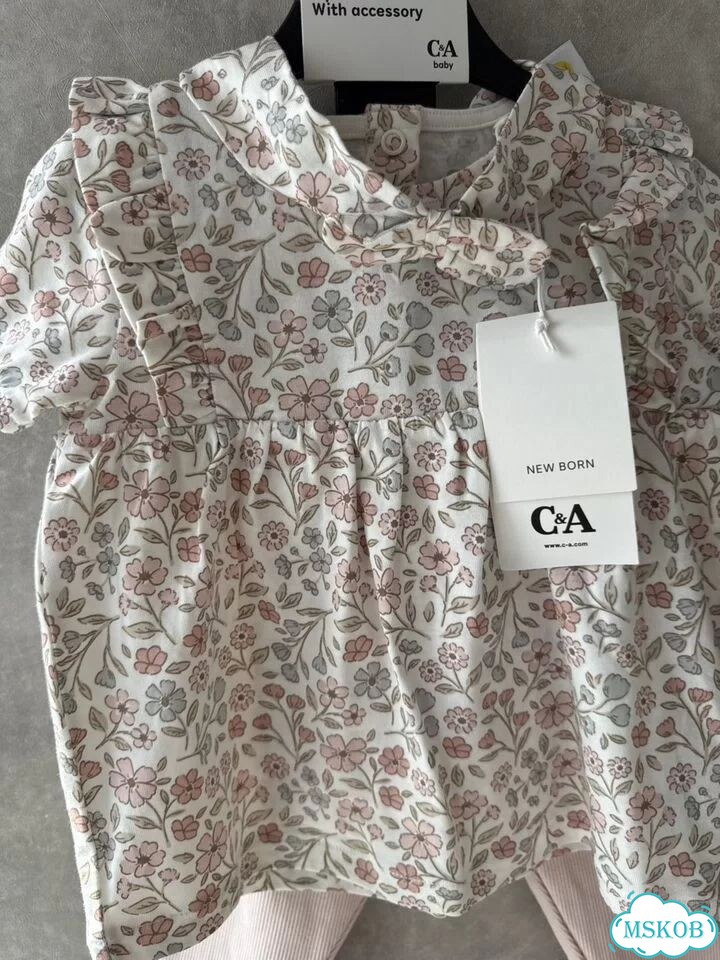 Новый костюм на девочку c&a фото 2