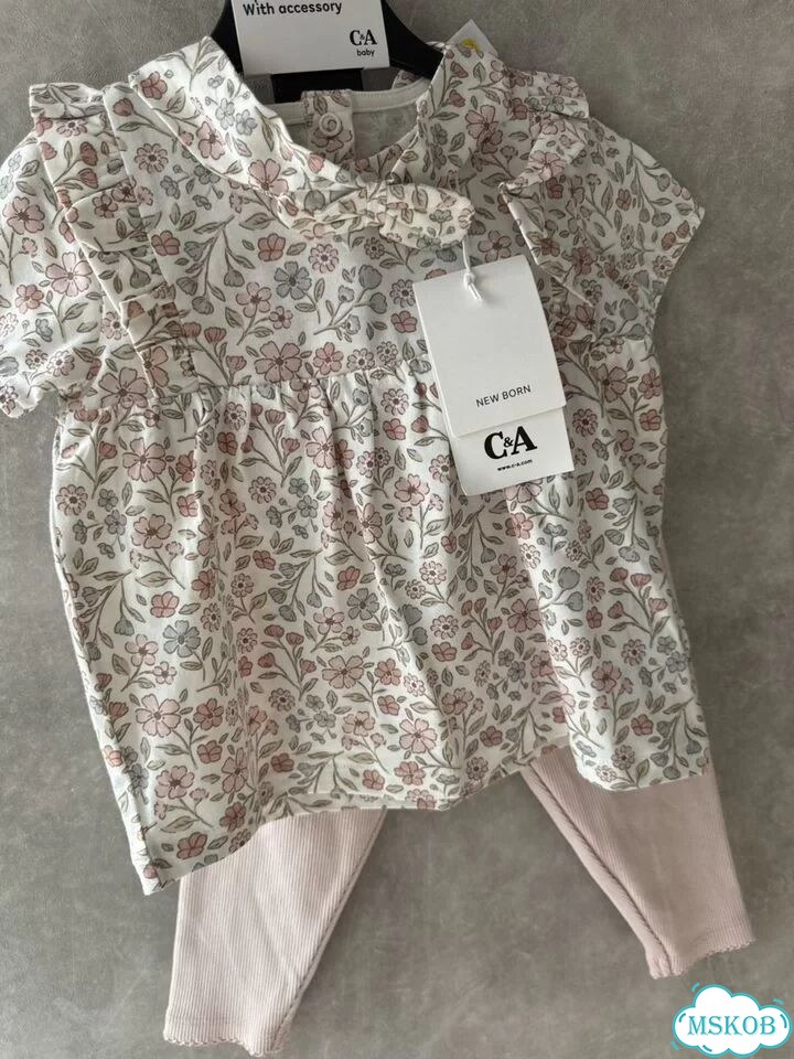 Новый костюм на девочку c&a фото 5