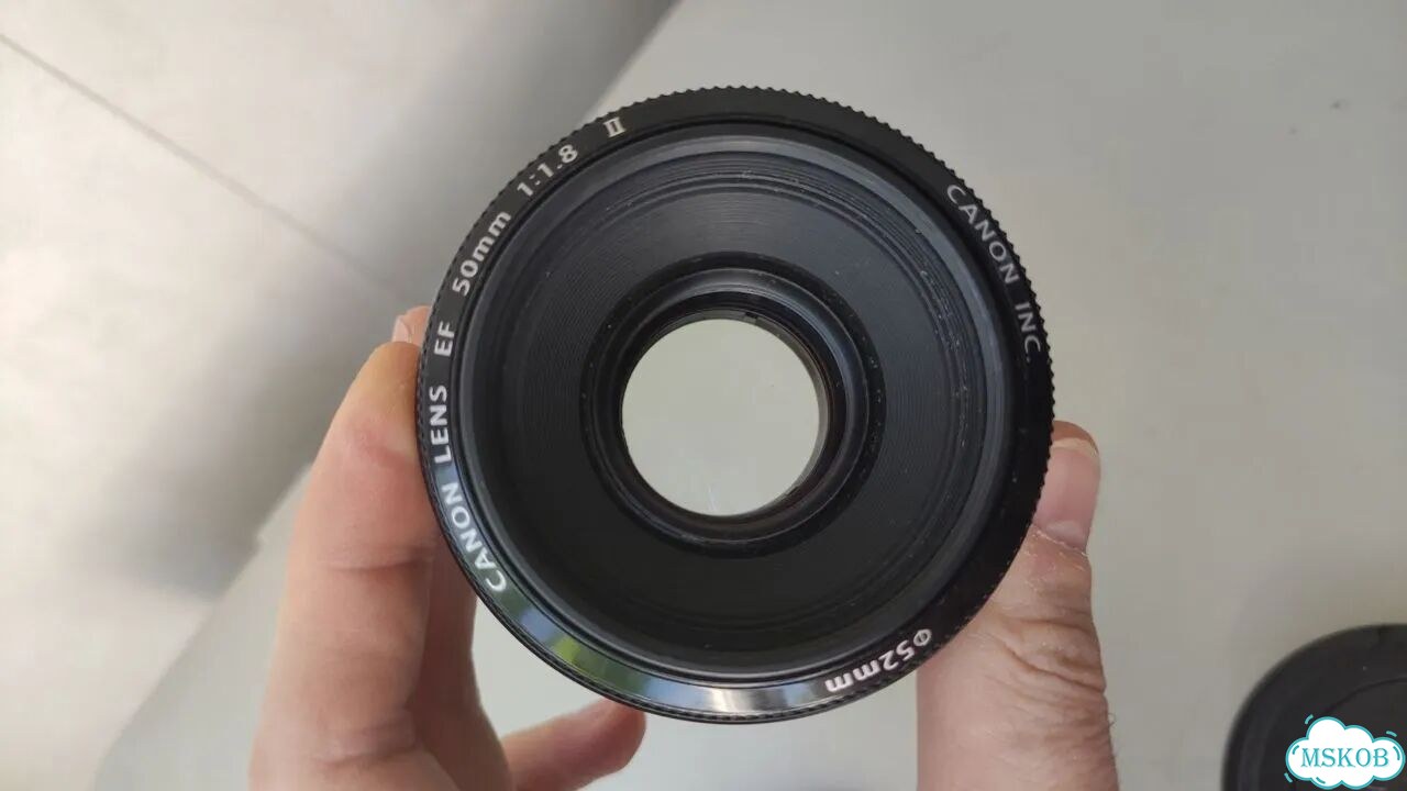 Canon EF 50mm f/1.8 II фото 8