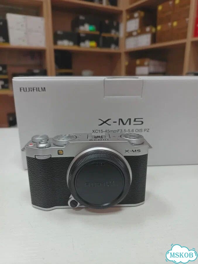Fujifilm X-M5 + XC 15-45mm OIS PZ Silver (новый) фото 1