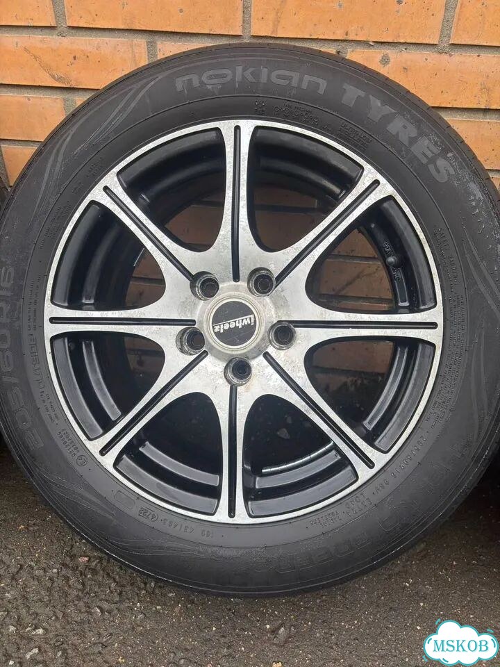 Диски с резиной r16 205/60/16. 5x114.3 фото 6