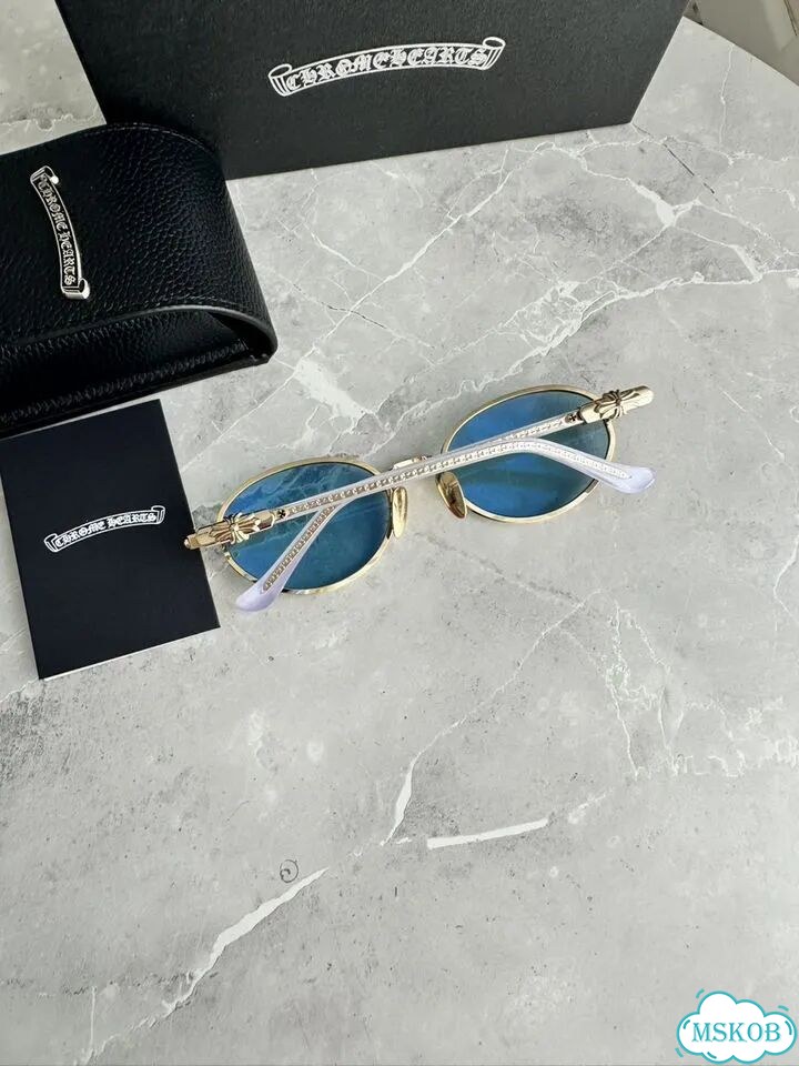 Солнцезащитные очки chrome hearts фото 6