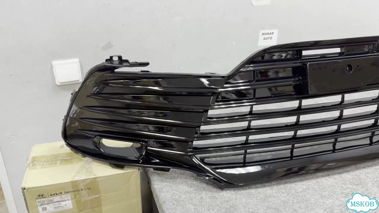 Решётка нижняя Toyota Camry 70 2020-2024 фото 1