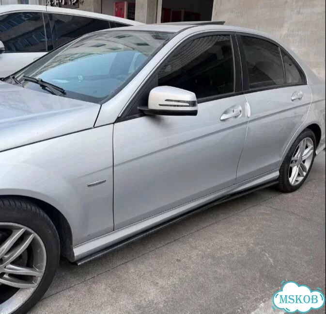 Боковые лезвия порогов mercedes W204 Черный карбон фото 2
