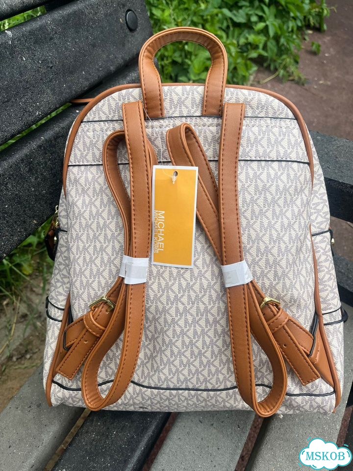 Michael kors рюкзак бежевый фото 3