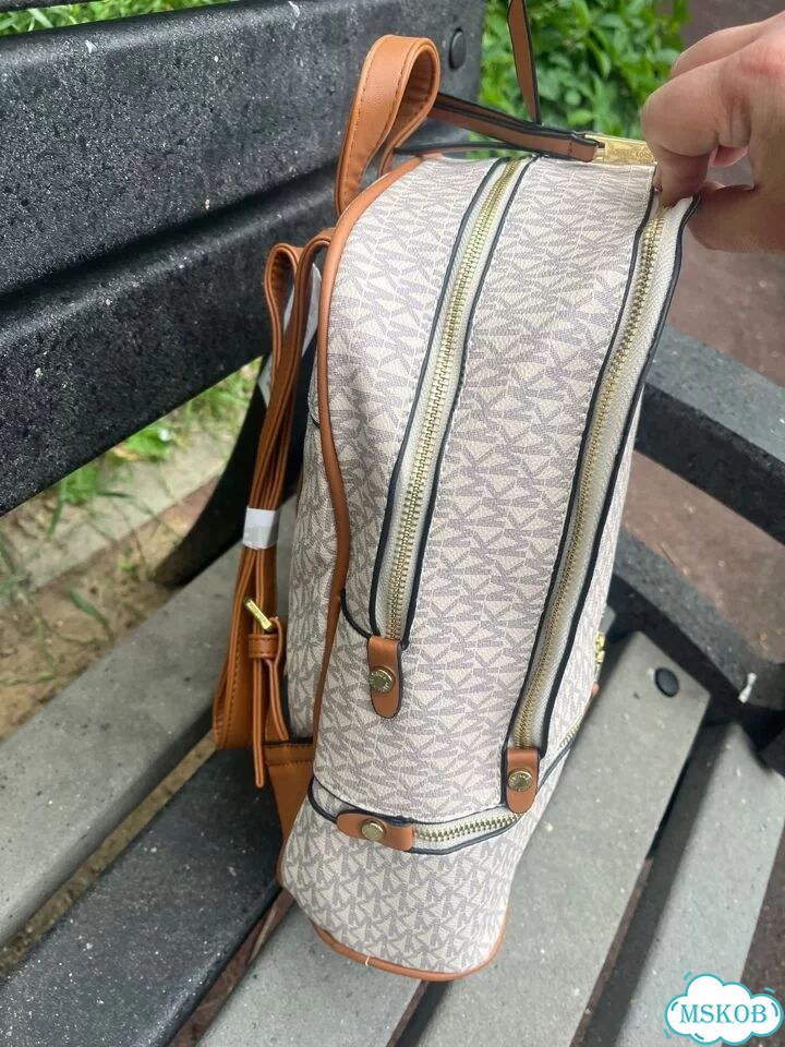 Michael kors рюкзак бежевый фото 4