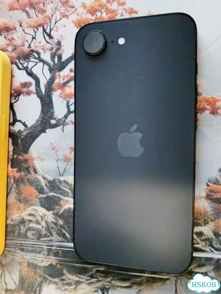 iPhone 16e, 128 ГБ, SIM + eSIM фото 1