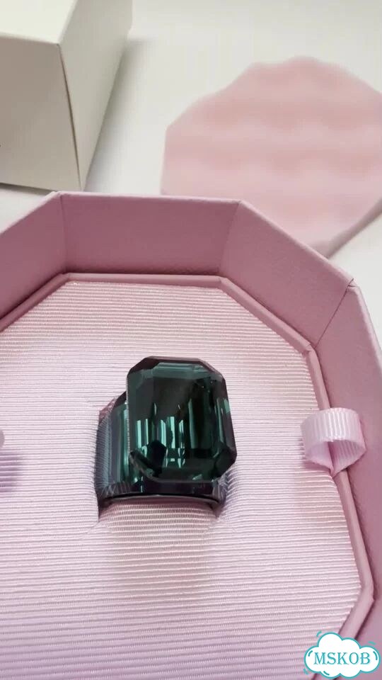 Новое кольцо Swarovski Lucent 5607346 оригинал фото 1