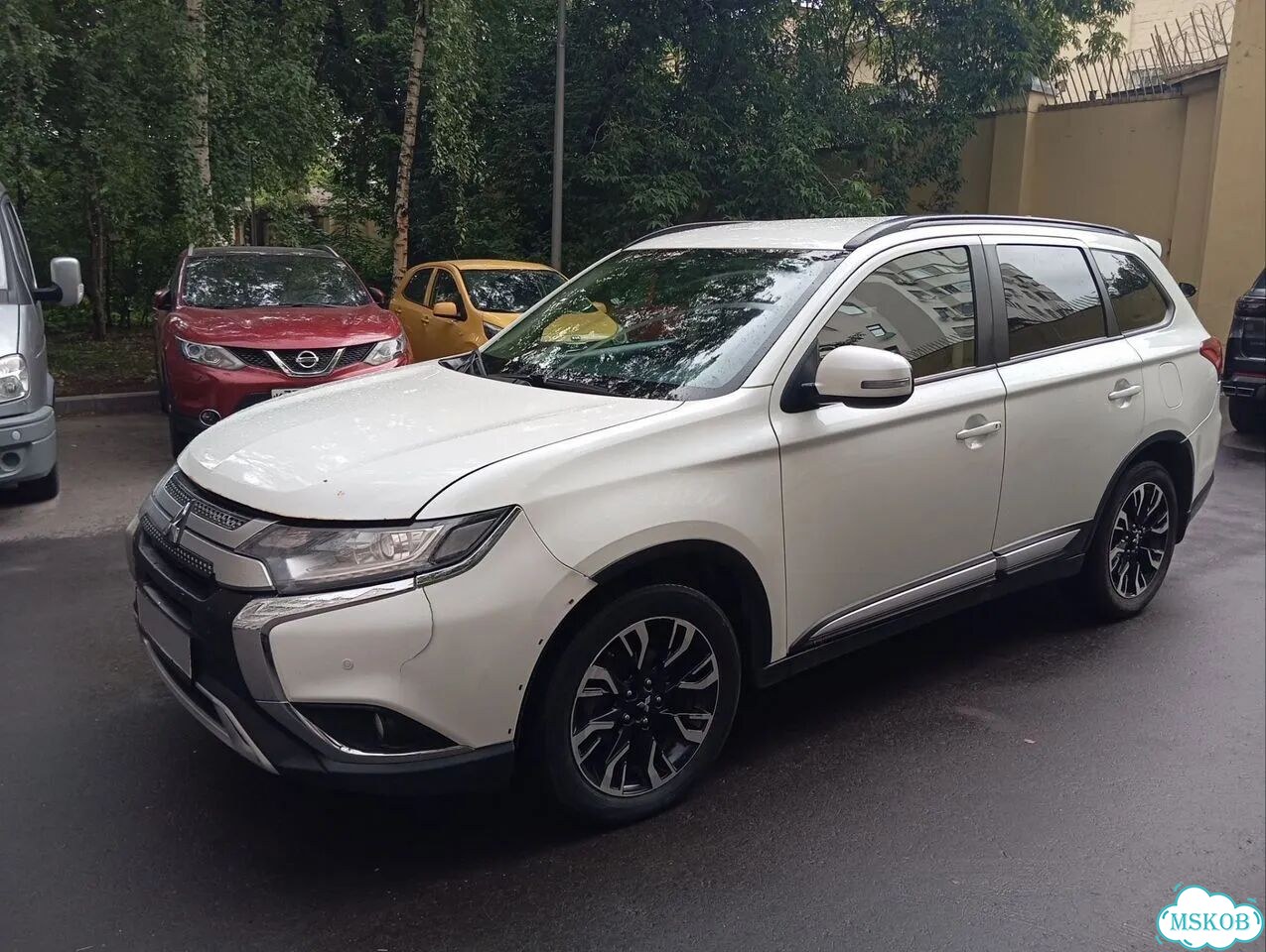 Mitsubishi Outlander 2.0 CVT, 2021, битый, 139 359 км фото 1