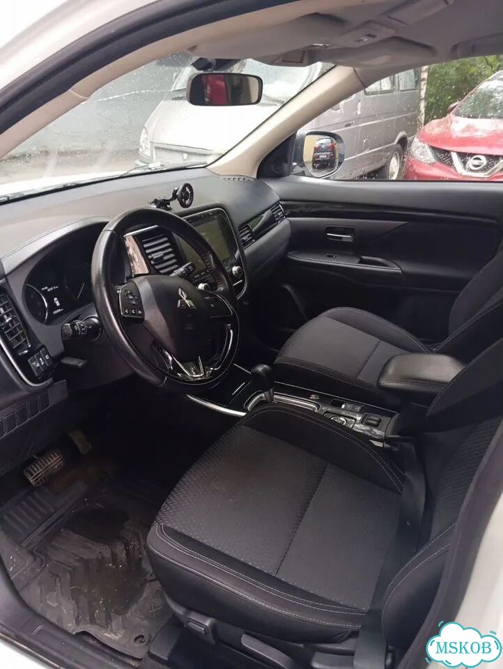 Mitsubishi Outlander 2.0 CVT, 2021, битый, 139 359 км фото 5