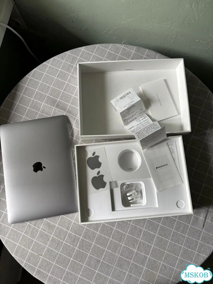 Apple Macbook Air 13 2020 M1 8gb 256 фото 2