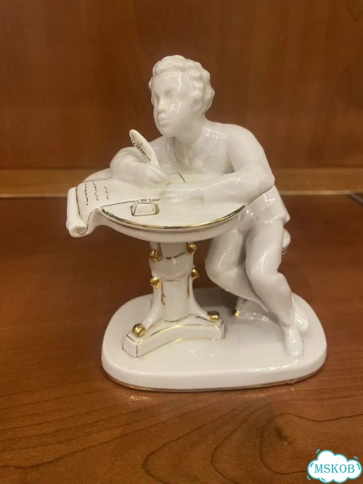 Статуэтка фарфор СССР фото 1