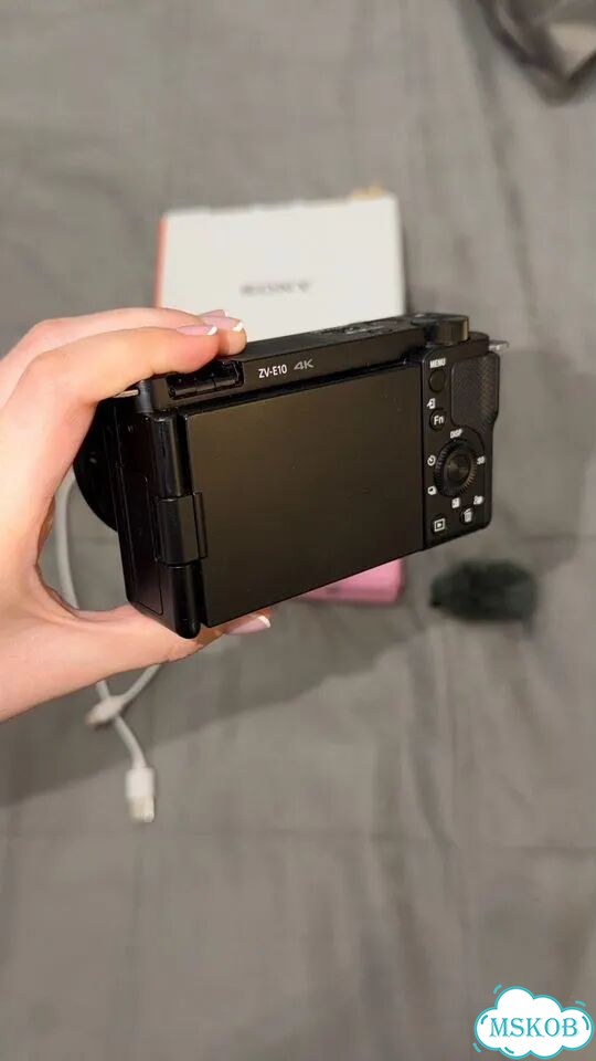 Sony ZV-E10 - идеальна для блогов и съемки фото 3