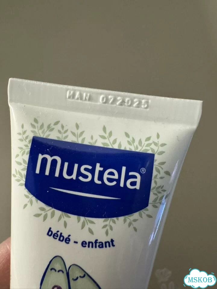Mustela от молочных корочек фото 2
