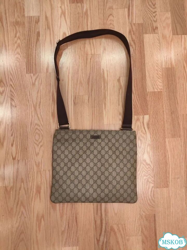 Сумка gucci gg supreme monogram canvas фото 1