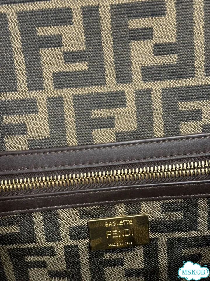 Сумка Fendi baguette, канва и натур. Кожа фото 10