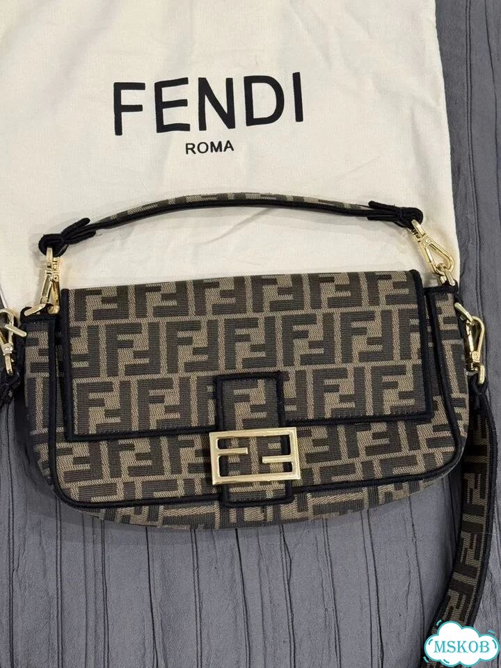 Сумка Fendi baguette, канва и натур. Кожа фото 4