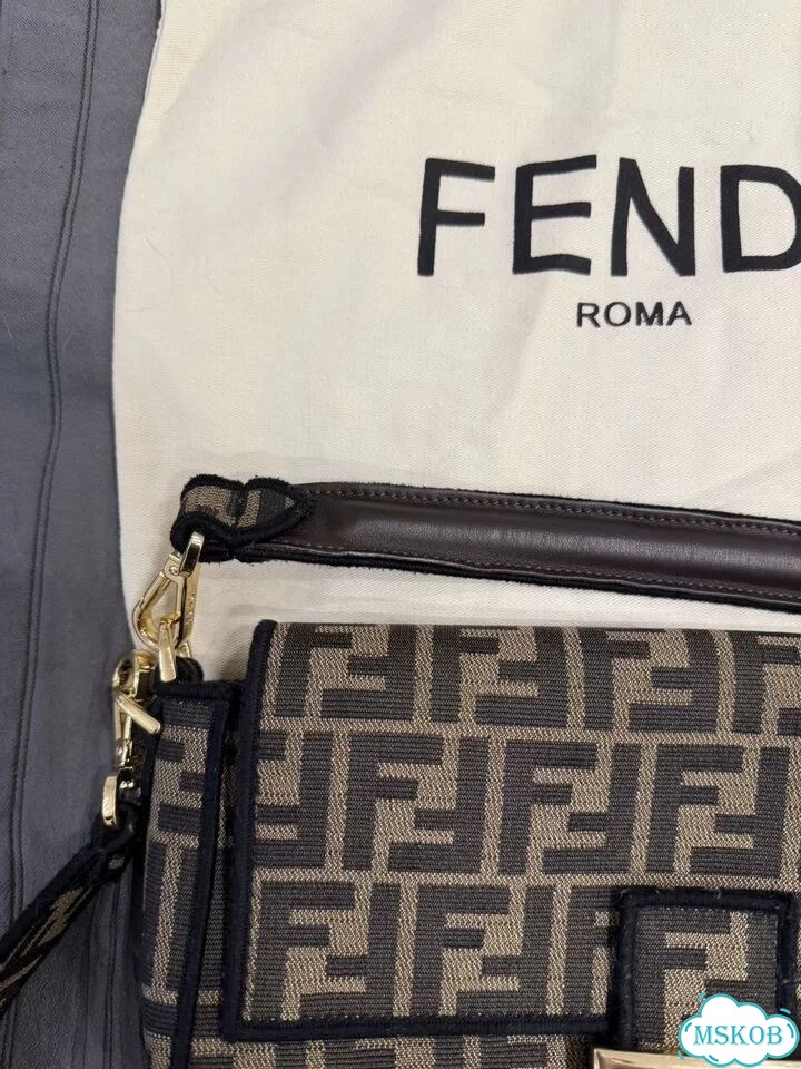 Сумка Fendi baguette, канва и натур. Кожа фото 6