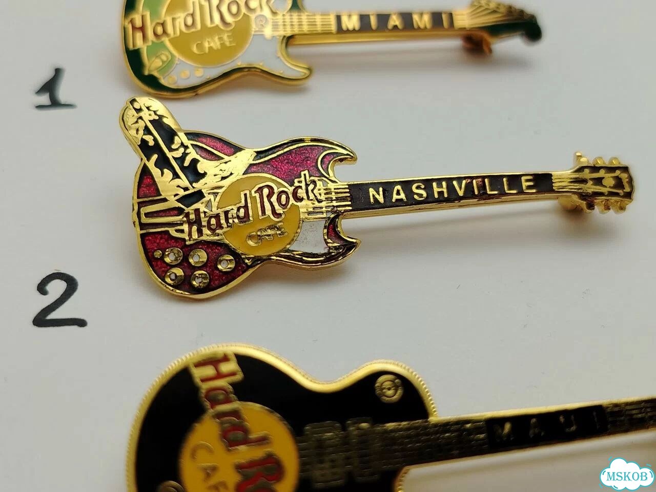 Значки hard rock cafe (5 часть) фото 3