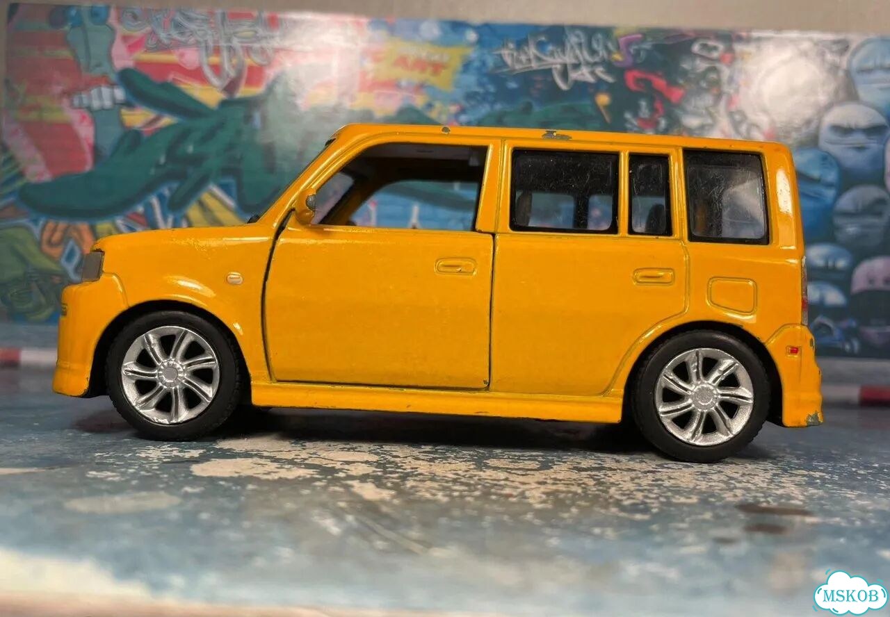 Toyota BB 1/32 kinsmart china фото 3