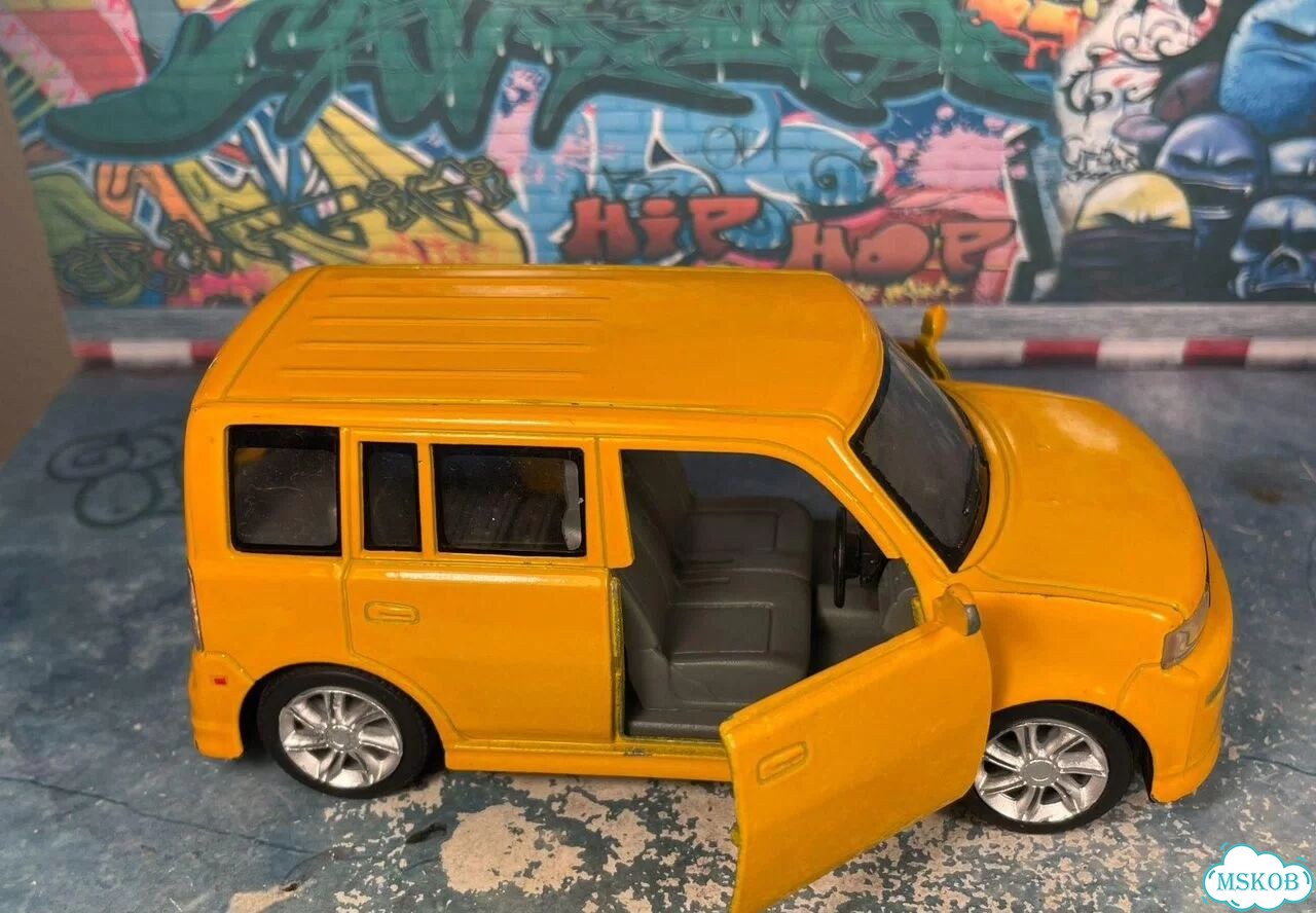 Toyota BB 1/32 kinsmart china фото 4