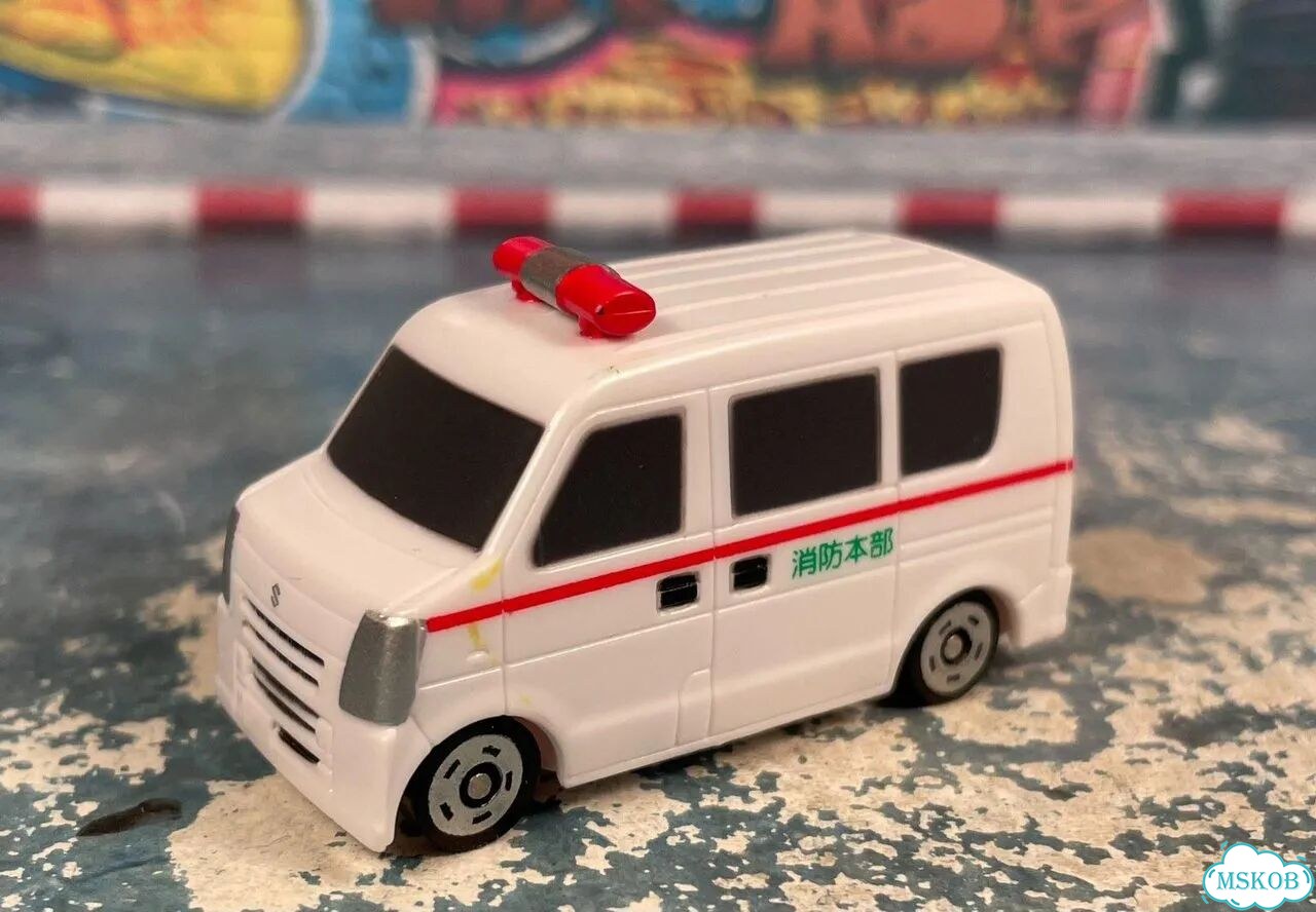 Suzuki every скорая помощь 1/80 tomica Vietnam фото 1