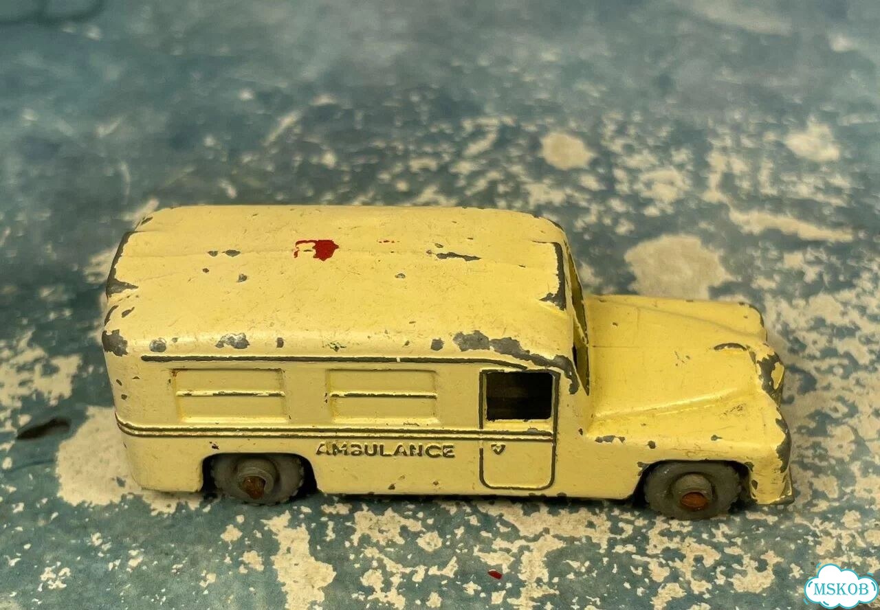 Daimler Ambulance 14B 1/100 matchbox England lesney фото 4