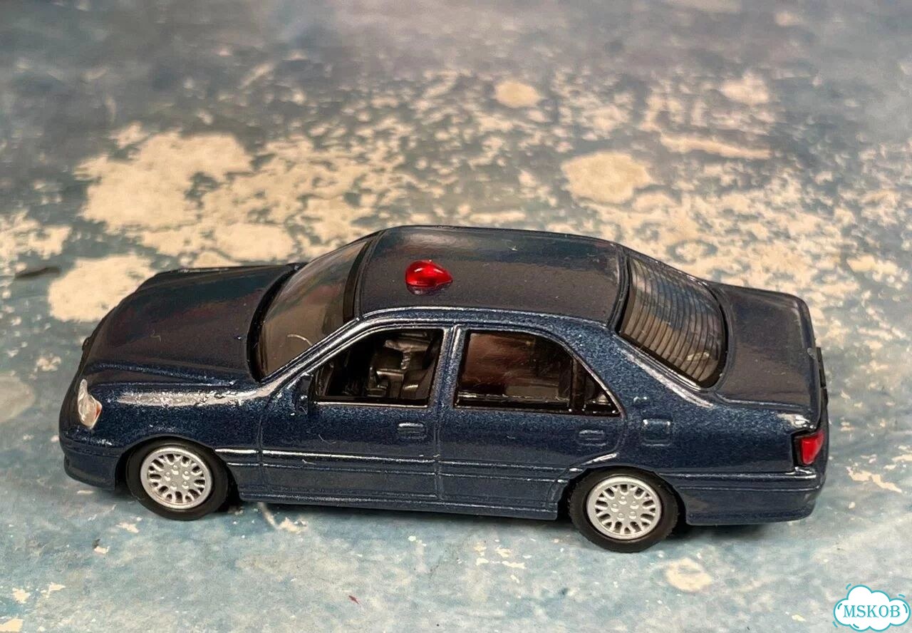 Toyota crown 1/72 real-x china фото 8