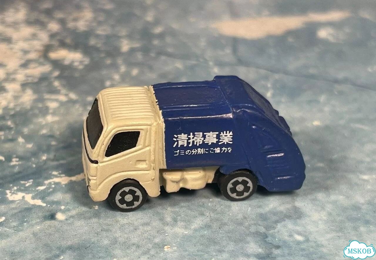 Toyota dyna refuse truck мусоровоз 1/200 резина china фото 7