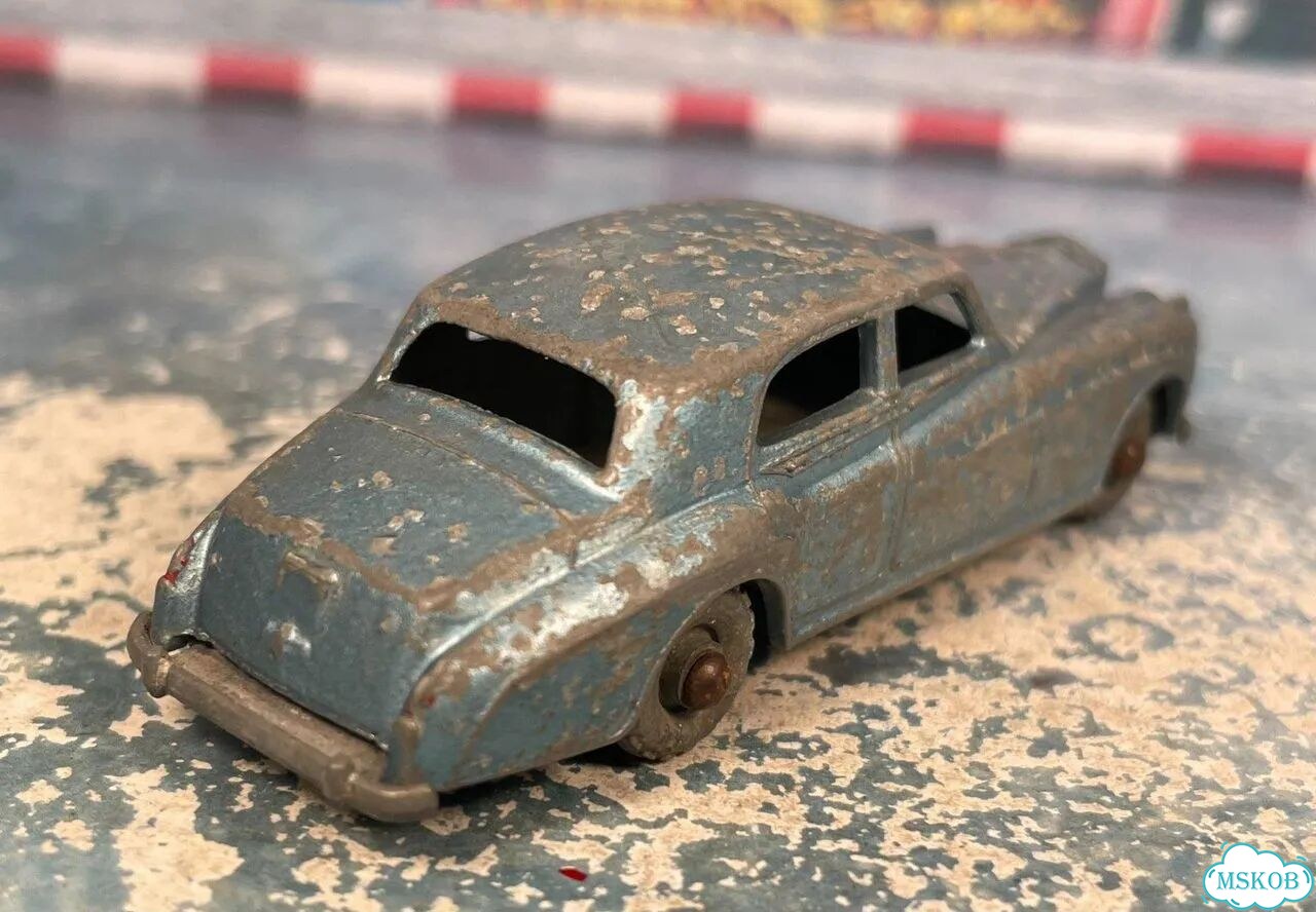 Rolls royce silver cloud 1/80 matchbox England lesney фото 2