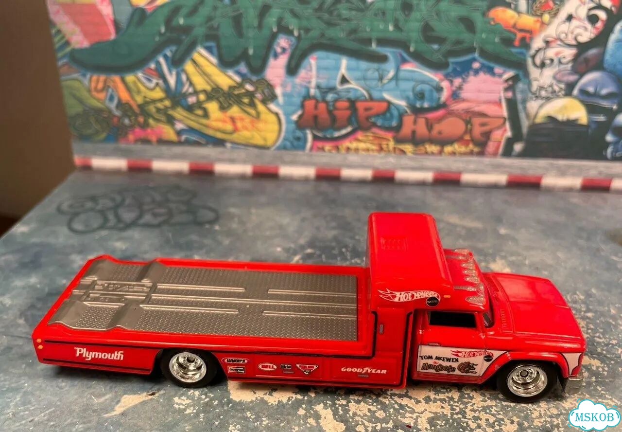 Retro Rig Dodge D300 1/64 hot wheels Thailand 2018 фото 4