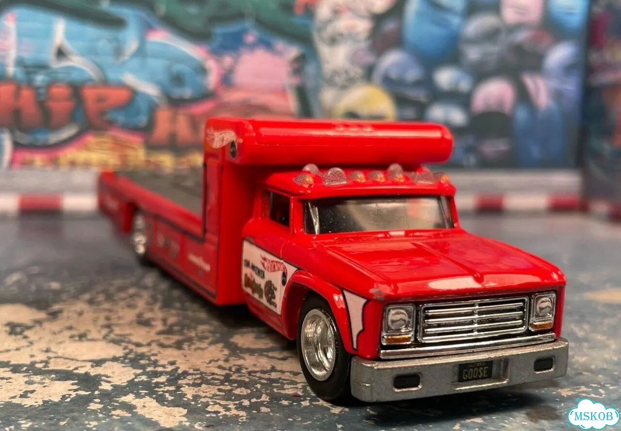 Retro Rig Dodge D300 1/64 hot wheels Thailand 2018 фото 5