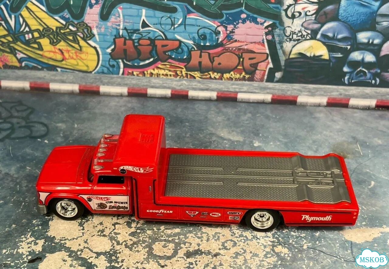 Retro Rig Dodge D300 1/64 hot wheels Thailand 2018 фото 7