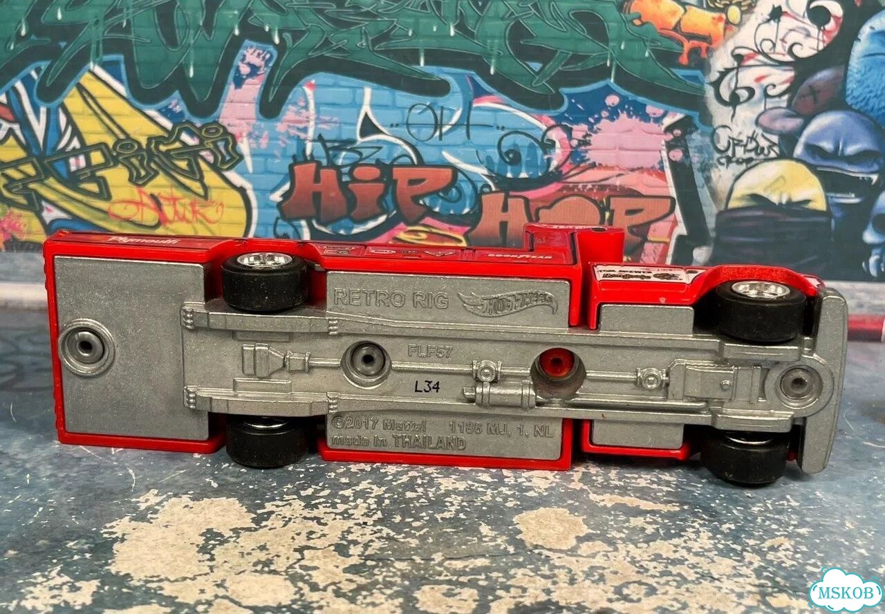 Retro Rig Dodge D300 1/64 hot wheels Thailand 2018 фото 8