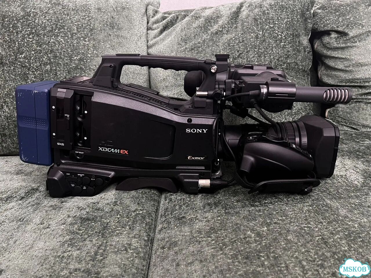 Цифровая камера Sony PMW 350 фото 1