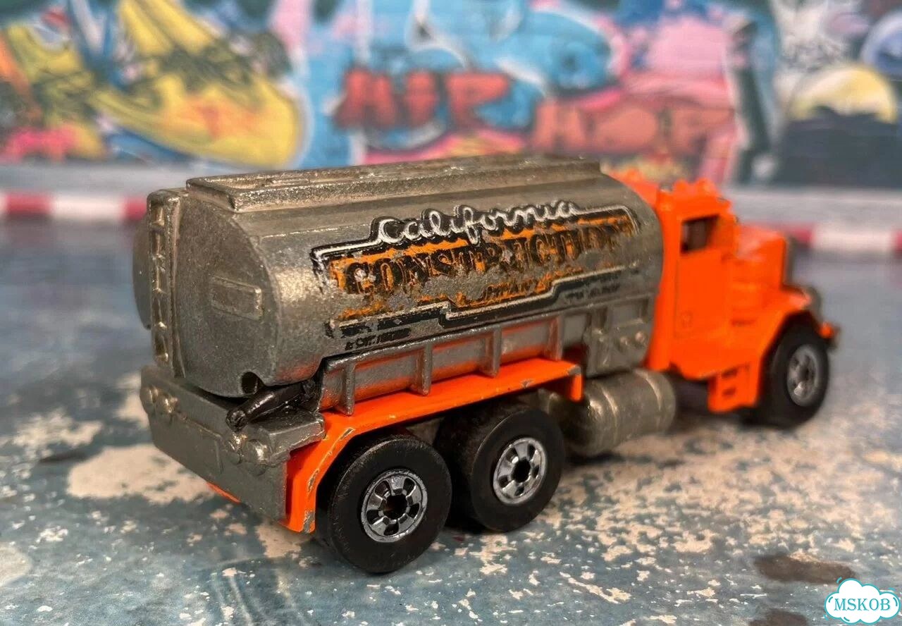 Peterbilt Tank Truck 1/100 hot wheels malaysia 1982 фото 2