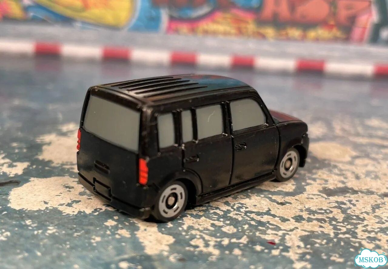Toyota bb 1/100 tomica china фото 2