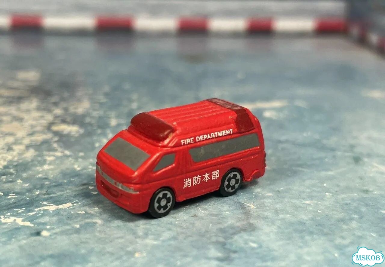 Toyota hiace 1/200 резина china фото 1
