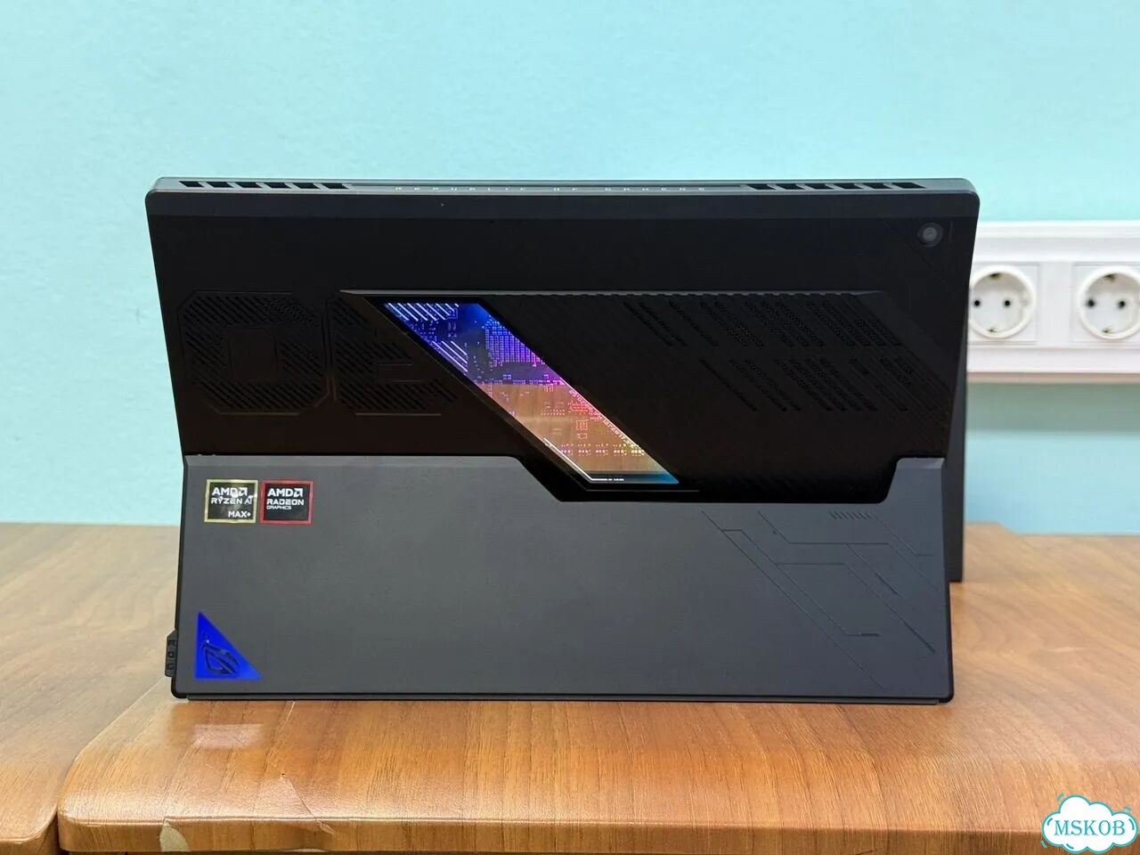Asus Rog Flow Z13 64GB DDR5 8060S 2,5k touch фото 6