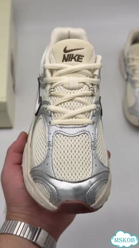Кроссовки мужские Nike хитовие сезона фото 1