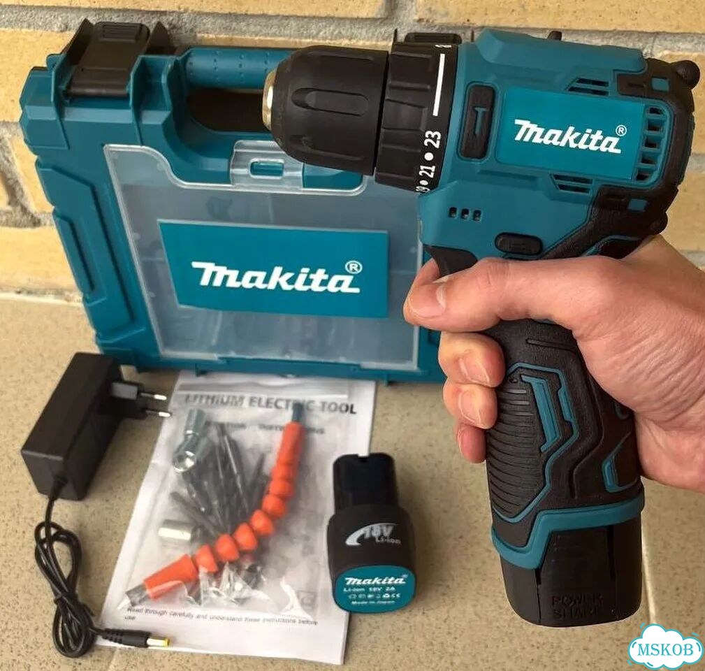 Шуруповерт с битами бесщеточный Makita 18V фото 1