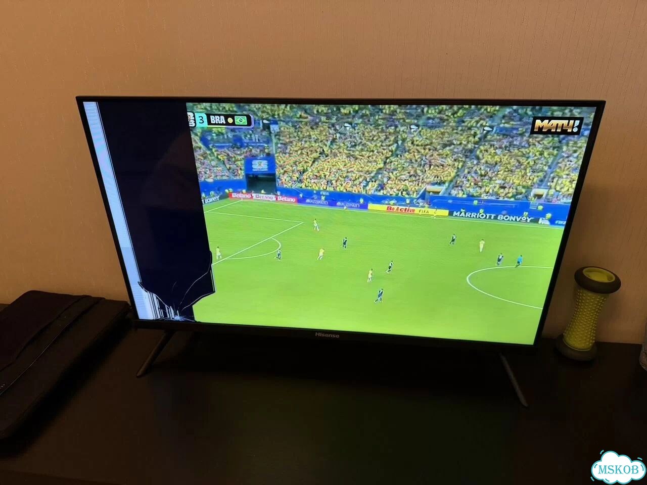 Битый телевизор Hisense 32A4BG фото 1